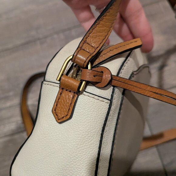 Fossil Chelsea Colorblock Leather Crossbody Bag White Tan ZipTop Everyday Casual - Picture 7 of 11
